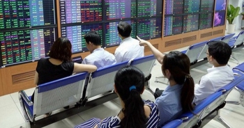 Chứng khoán xô đổ mọi kỷ lục, dân Việt vay tiền đầu tư cổ phiếu ra sao?