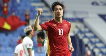 Việt Nam 4-0 Indonesia: "Duyên ngầm" của Công Phượng