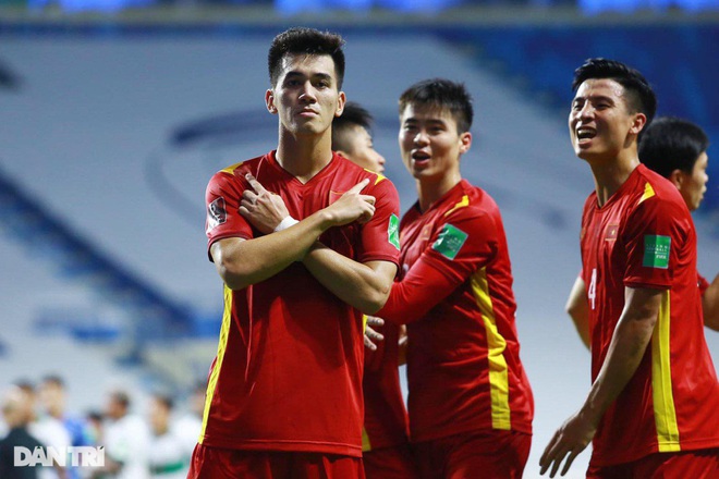 Chuyên gia Malaysia choáng ngợp trước sức mạnh đội tuyển Việt Nam - 1