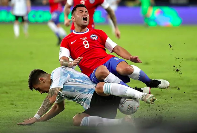 Messi lập siêu phẩm, Argentina vẫn hòa thất vọng với Chile - 4