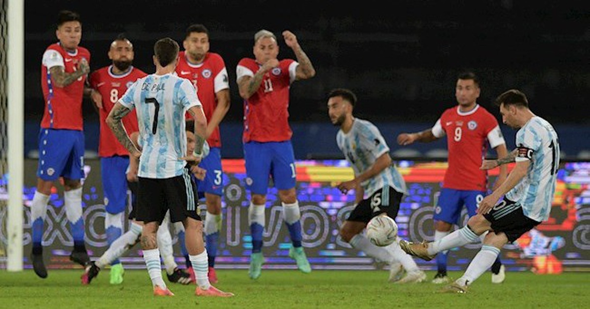 Messi lập siêu phẩm, Argentina vẫn hòa thất vọng với Chile