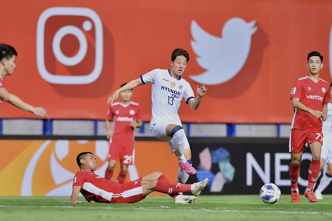CLB Viettel suýt gây sốc trước Ulsan Hyundai tại AFC Champions League - 2