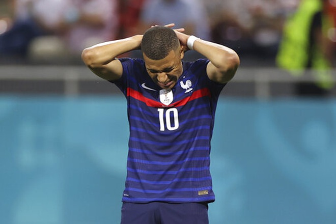 Nỗi đau xé lòng của Mbappe khi hóa tội đồ khiến Pháp bị loại ở Euro 2020 - 14