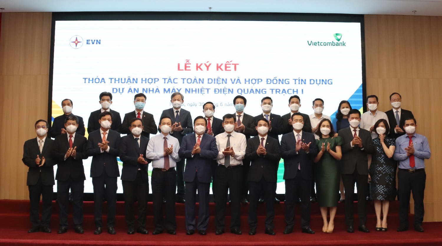 EVN ký thoả thuận hợp tác toàn diện với Vietcombank và ký hợp đồng tín dụng tài trợ Dự án NMNĐ Quảng Trạch 1