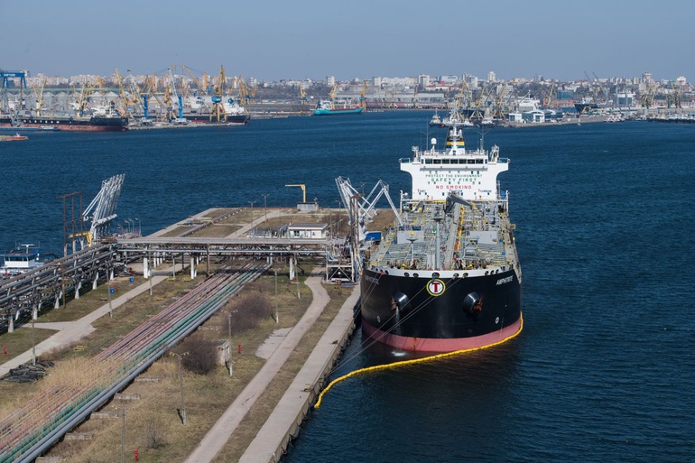 Doanh thu từ dầu của Nga bắt đầu giảm khi giá dầu Urals chiết khấu mạnh - 1