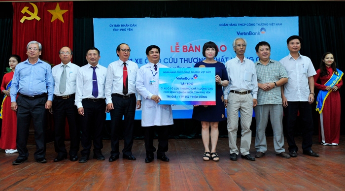 VietinBank tài trợ xe ô tô cứu thương chất lượng cao cho Phú Yên