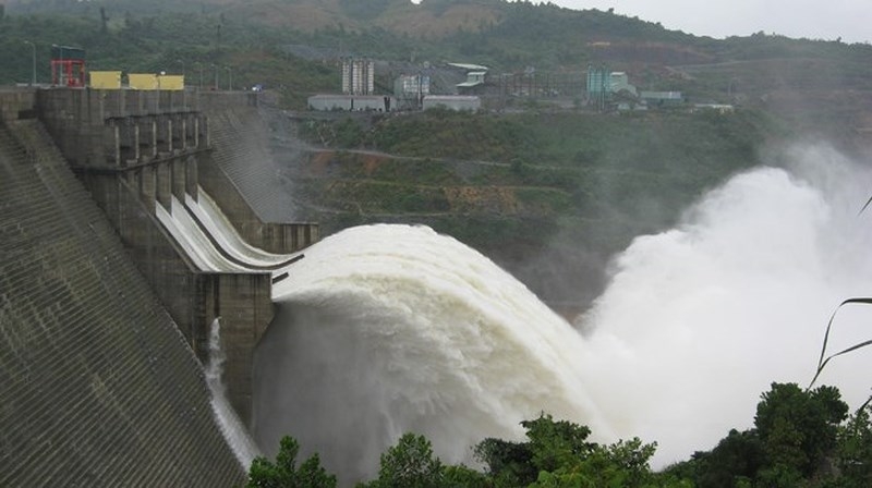 9h sang mai mo them mot cua xa day thuy dien hoa binh