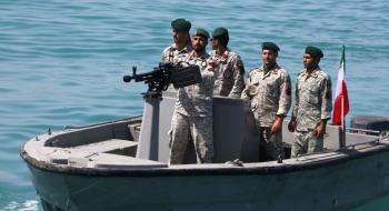 Iran tuyên bố bắt tàu dầu nước ngoài đi qua vịnh Ba Tư