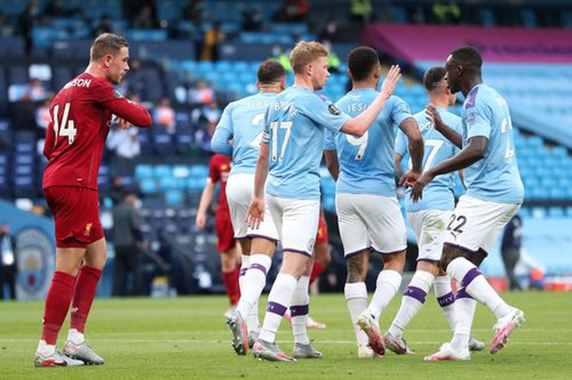 Man City 4-0 Liverpool: Nhà ĐKVĐ nhận trái đắng