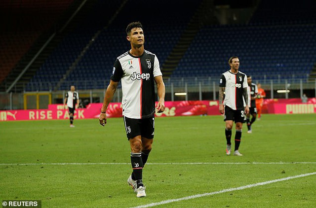 C.Ronaldo lập công, Juventus vẫn bị AC Milan ngược dòng không tưởng