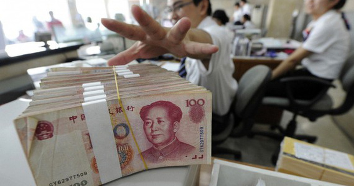 Dân Trung Quốc ồ ạt đi rút tiền khỏi ngân hàng do tin đồn trên mạng xã hội
