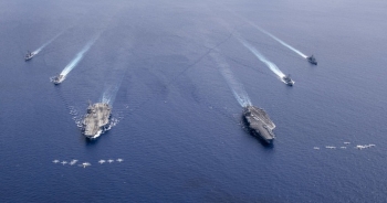Hai tàu sân bay Mỹ tiếp tục tập trận tại Biển Đông