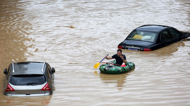 Mưa lớn không ngừng, Trung Quốc lo gánh thêm thảm họa tự nhiên