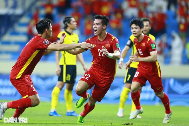 Báo Trung Quốc nói gì khi đội tuyển Việt Nam được chơi trên sân nhà? - 1