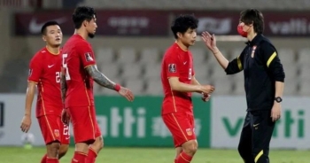 Bị ép thi đấu với lịch "tử thần", cầu thủ Trung Quốc lo sợ… đột tử
