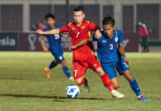 NÓNG: U19 Việt Nam đối đầu với Malaysia ở bán kết U19 Đông Nam Á - 2