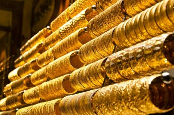 Bị “thổi bay” 290.000 đồng, giá vàng tuần tới có cửa quay đầu?