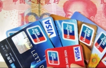 Kỷ nguyên thẻ tín dụng ở Trung Quốc khiến các khoản nợ không ngừng phình to