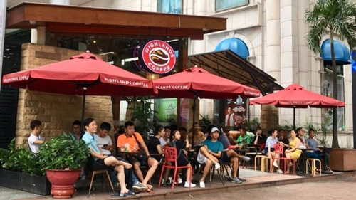 Nikkei: Chuỗi cà phê Việt tăng tốc khi đối thủ ngoại đủng đỉnh