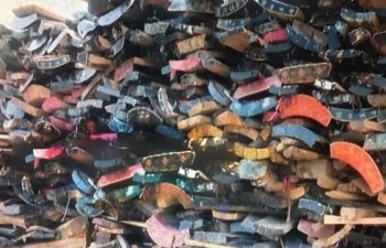 Kinh hoàng tái chế hàng ngàn chiếc quan tài thành đồ nội thất mới cứng