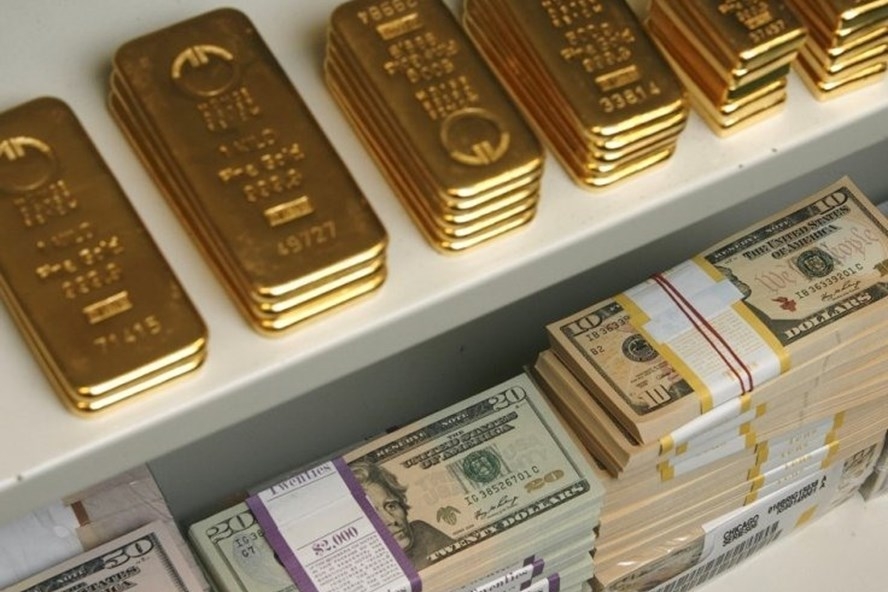 Giá vàng chốt phiên 24/8: Đồng USD giảm, vàng ở thế thượng phong