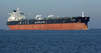 Mỹ bắt 4 tàu dầu Iran trên vịnh Oman