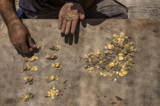 Israel phát hiện kho tiền vàng cổ niên đại nghìn năm cực hiếm