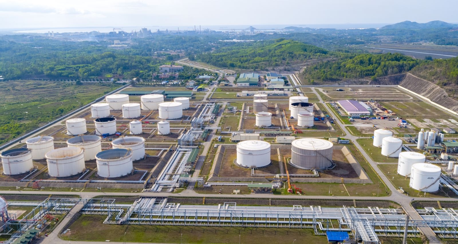Khởi công nhà máy lọc hóa dầu Long Sơn tại Bà Rịa  Vũng Tàu  Cho thuê xe  nâng người