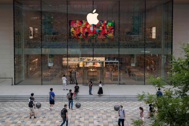 Trung Quốc dọa tẩy chay Apple nếu Mỹ “cấm cửa” WeChat
