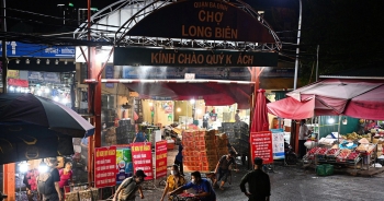 Vì sao dịch &quot;tấn công&quot; nhiều chợ đầu mối ở Hà Nội?
