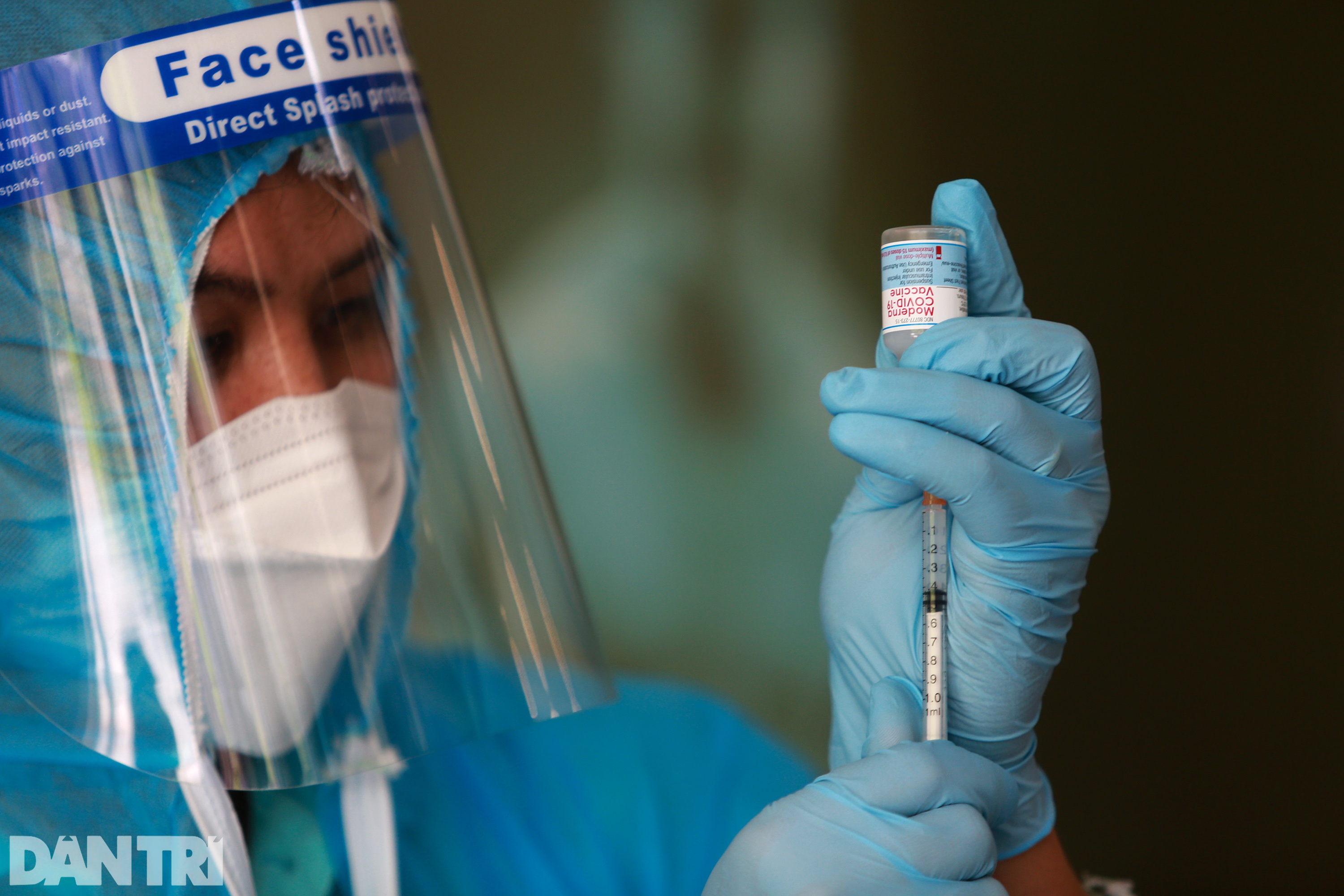 Người nước ngoài ở  TPHCM được tiêm vắc xin: Chúng tôi vui mừng và biết ơn - 8