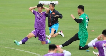 Báo Trung Quốc: "V-League hoãn vì mục tiêu của đội tuyển Việt Nam"