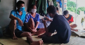 Lao động ngoại tỉnh mắc kẹt ở Hà Nội vì đại dịch Covid-19