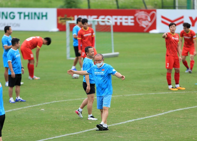 Đội tuyển Việt Nam đủ sức thách thức các ông lớn bóng đá châu Á - 2
