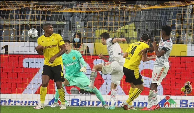 Lewandowski tỏa sáng, Bayern Munich hạ Dortmund để giành Siêu Cúp Đức - 2