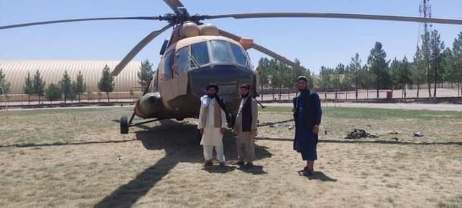 Mỹ xác nhận kho vũ khí ở Afghanistan rơi vào tay Taliban - 2