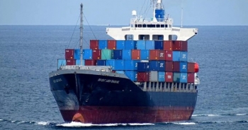 Vận tải biển lên cơn "sốt", công ty Trung Quốc đổ xô mua tàu cũ cho thuê