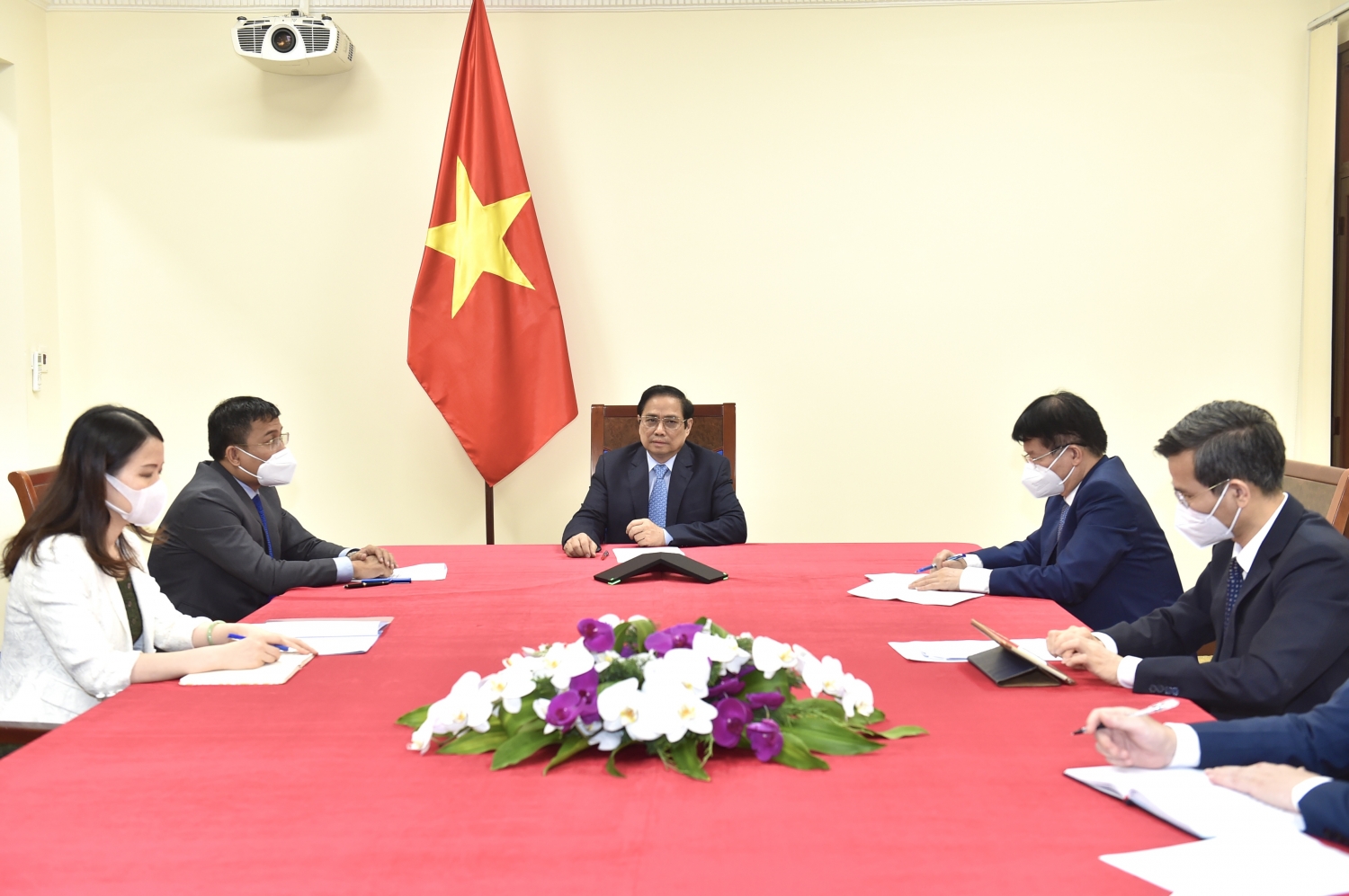 Chủ tịch Pfizer cam kết sẽ tìm mọi phương án để đẩy nhanh tiến độ giao vaccine cho Việt Nam