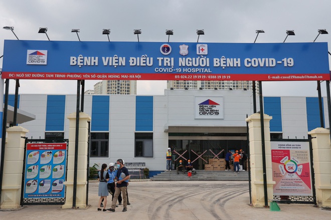 Bệnh viện 500 giường điều trị Covid-19 tại Hà Nội bắt đầu nhận bệnh nhân - 1