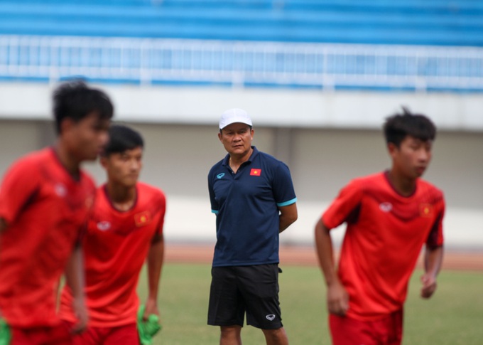 U16 Việt Nam - U16 Indonesia: Vượt qua áp lực từ khán đài - 2