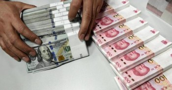 Vốn ngoại tiếp tục rời Trung Quốc, dự trữ ngoại hối xuống thấp nhất trong 5 năm