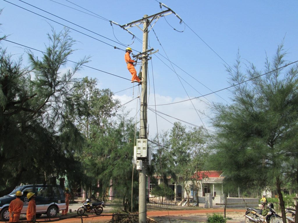 evn san luong dien thuong pham 8 thang uoc dat 12605 ty kwh