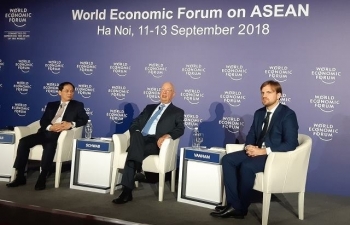 Chủ tịch WEF: "Lỡ chuyến tàu Cách mạng 4.0 là bỏ lỡ sự phát triển thịnh vượng"