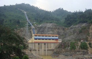 Quảng Nam: Nhiều hồ thủy điện "khát" nước vẫn đẩy mặn cho hạ du