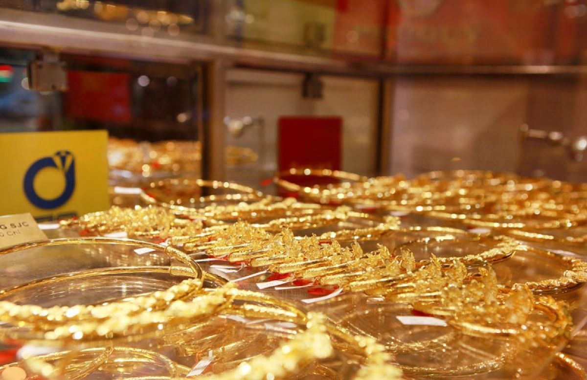 Cập nhật giá vàng 25/9: Không chịu được sức ép, giá vàng SJC tiếp tục giảm 50.000 đồng/lượng