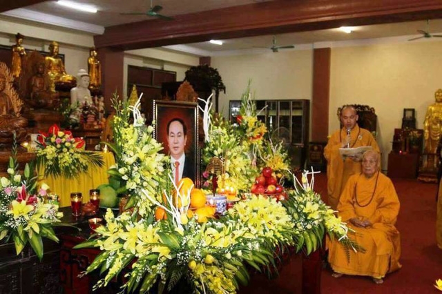 Viếng lễ tang Chủ tịch nước tại quê nhà không mang vòng hoa và miễn chấp điếu