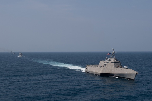 Dàn tàu chiến phô diễn sức mạnh trong diễn tập hàng hải Mỹ - ASEAN