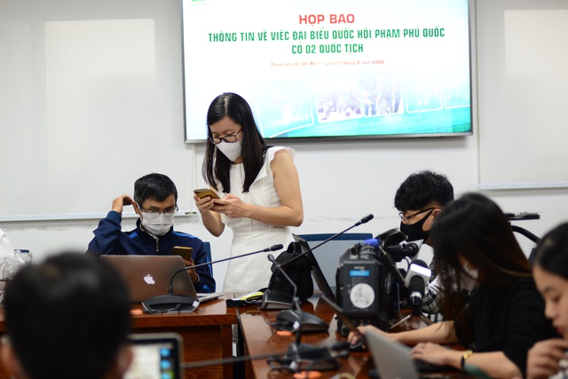 TPHCM họp báo việc đại biểu Phạm Phú Quốc có 2 quốc tịch - 3