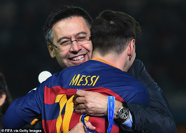 Barcelona dính cáo buộc tham nhũng giữa tâm bão Messi đòi rời Nou Camp - 1