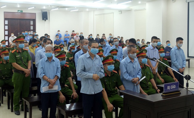 Xét xử vụ án ở Đồng Tâm: Bị cáo xin lỗi gia đình 3 chiến sĩ công an hy sinh - 1